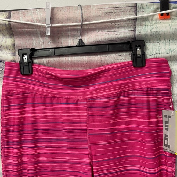 - Brand new Woman’s Hind  Athletic Capri leggings. Size Large - Picture 3 of 13